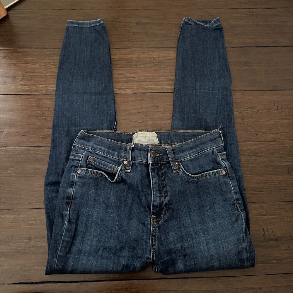 Free People Knee Rip Jeans
